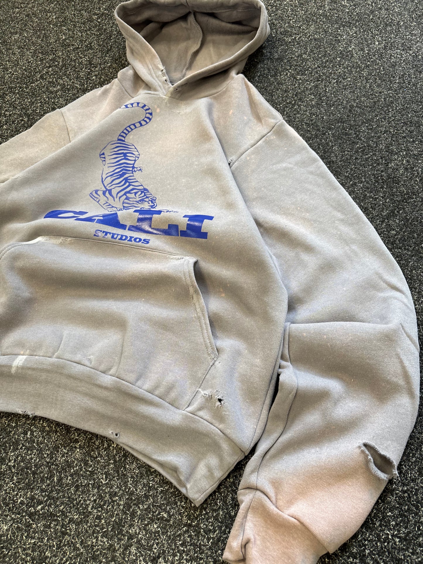 Washed Tiger Hoodie - Grey